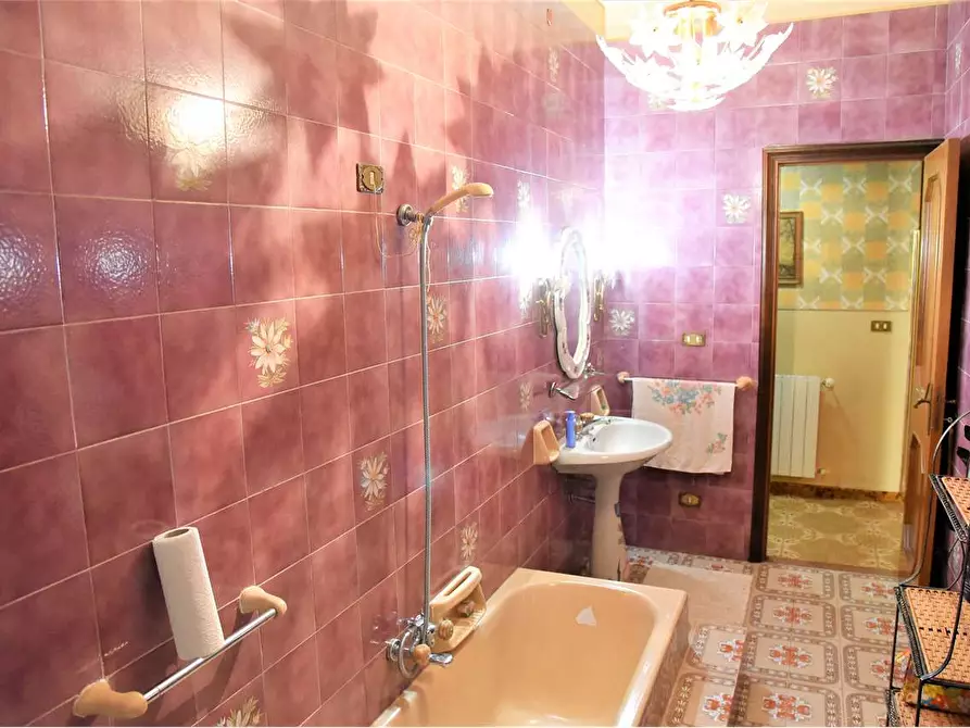 Immagine 10 di Quadrilocale in vendita  in PIAZZA GIGLIA a Favara