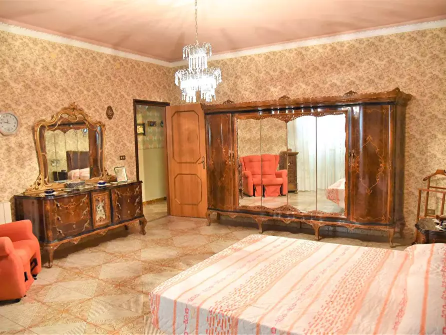 Immagine 14 di Quadrilocale in vendita  in PIAZZA GIGLIA a Favara