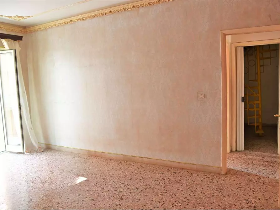 Immagine 11 di Quadrilocale in vendita  in VIA a Porto Empedocle