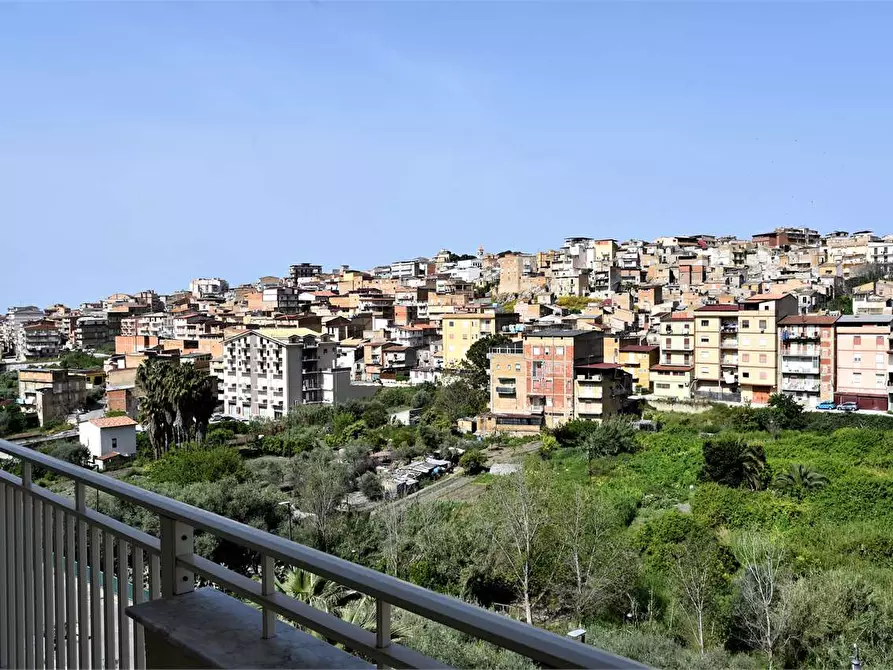Immagine 11 di Quadrilocale in vendita  in viale Berlinguer a Favara