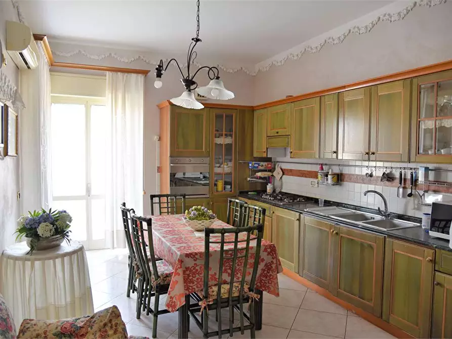 Immagine 16 di Quadrilocale in vendita  in viale Berlinguer a Favara