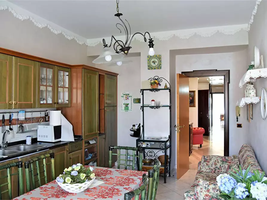 Immagine 18 di Quadrilocale in vendita  in viale Berlinguer a Favara