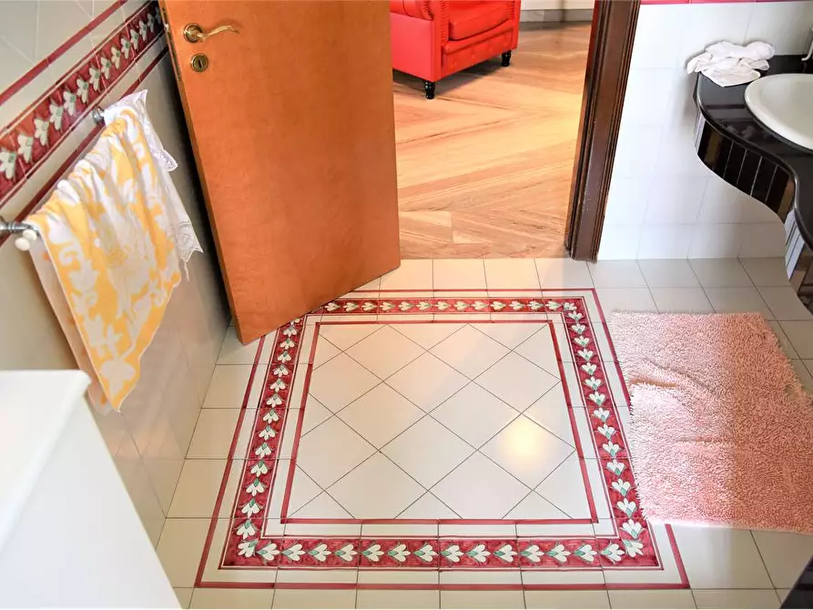 Immagine 23 di Quadrilocale in vendita  in viale Berlinguer a Favara