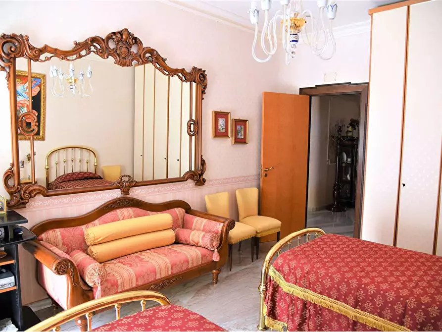 Immagine 36 di Quadrilocale in vendita  in viale Berlinguer a Favara