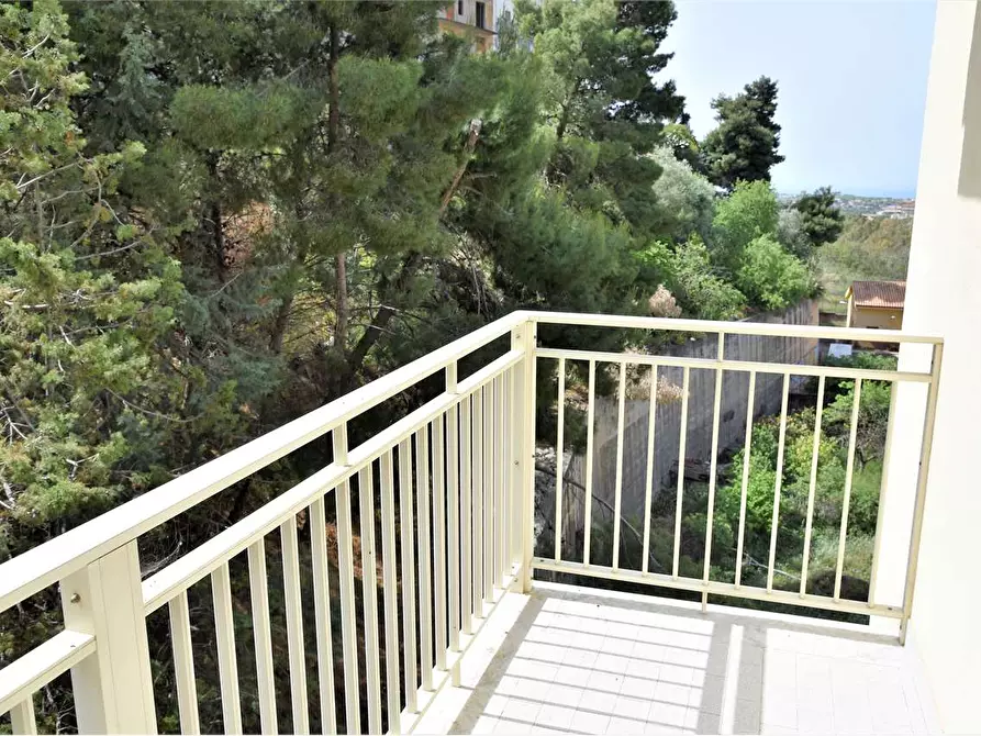 Immagine 42 di Quadrilocale in vendita  in viale Berlinguer a Favara