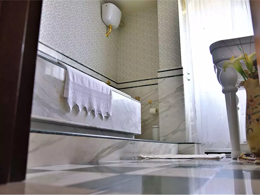 Immagine 46 di Quadrilocale in vendita  in viale Berlinguer a Favara