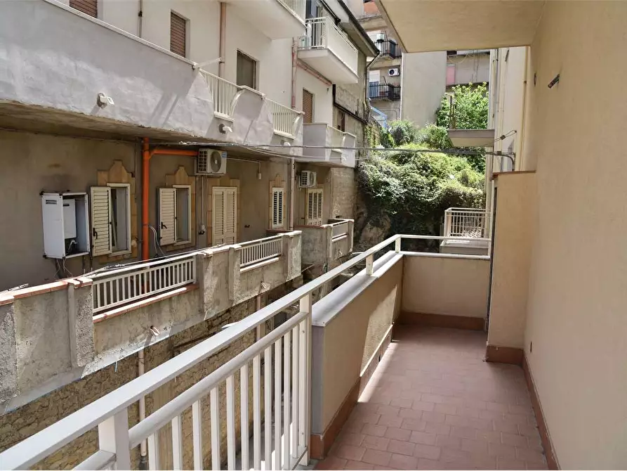 Immagine 5 di Quadrilocale in vendita  in Viale Berlinguer a Favara