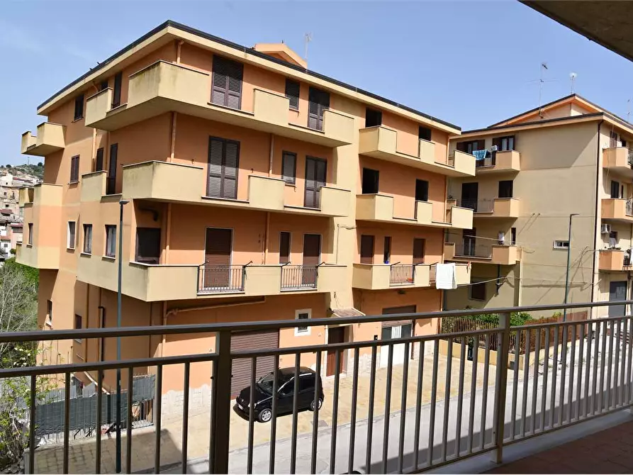 Immagine 8 di Quadrilocale in vendita  in Viale Berlinguer a Favara