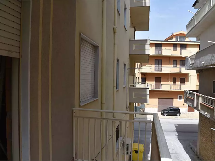 Immagine 19 di Quadrilocale in vendita  in Viale Berlinguer a Favara