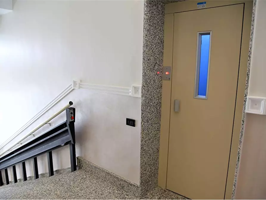 Immagine 26 di Quadrilocale in vendita  in Viale Berlinguer a Favara