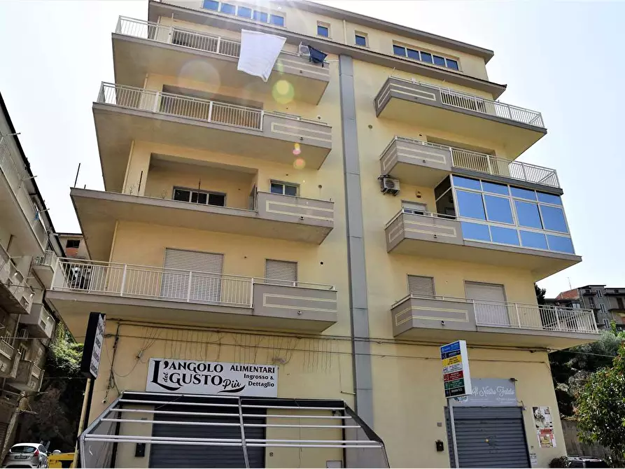 Immagine 36 di Quadrilocale in vendita  in Viale Berlinguer a Favara