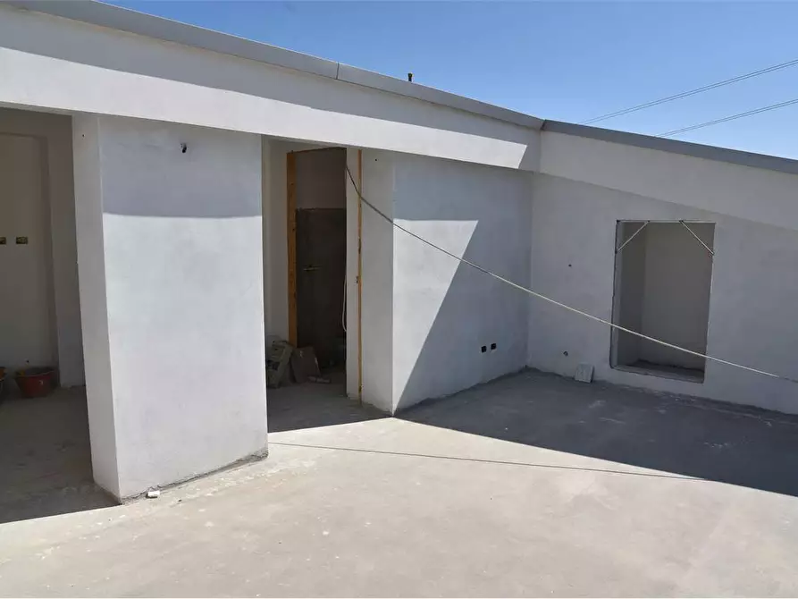 Immagine 13 di Villa in vendita  a Agrigento