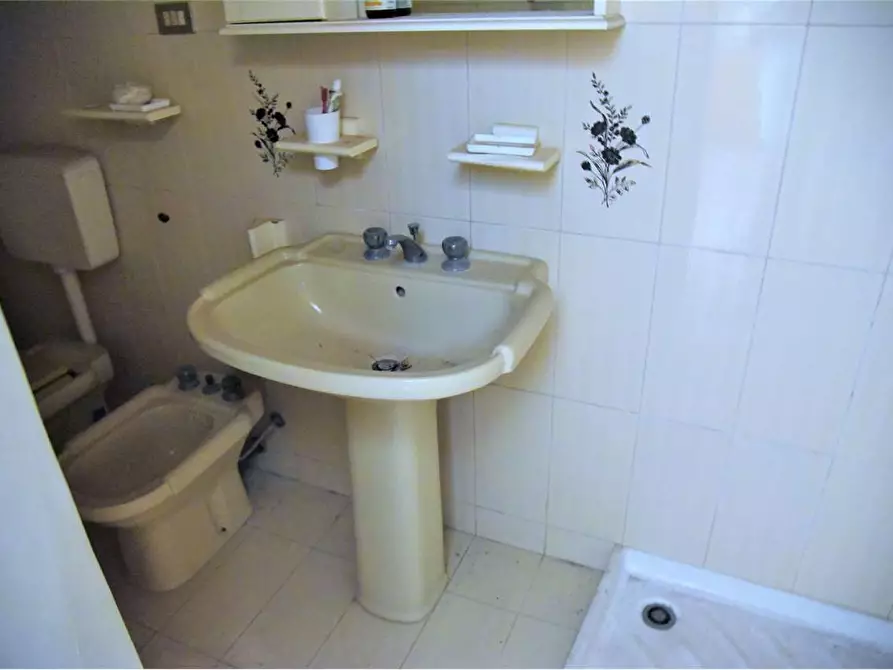 Immagine 13 di Casa indipendente in vendita  in via roma a Favara