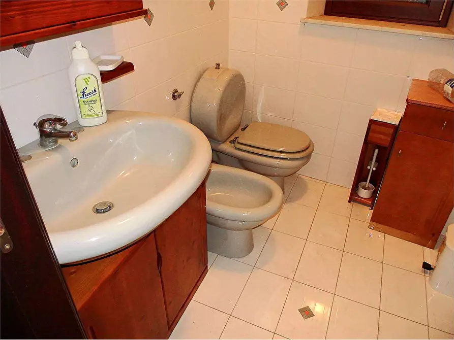 Immagine 16 di Quadrilocale in vendita  a Favara