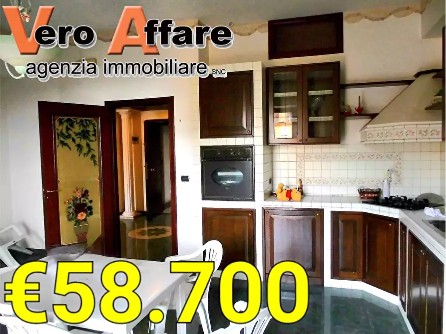 Immagine 2 di Quadrilocale in vendita  a Favara