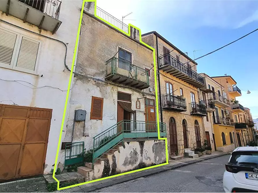 Immagine 2 di Casa indipendente in vendita  a Campofranco