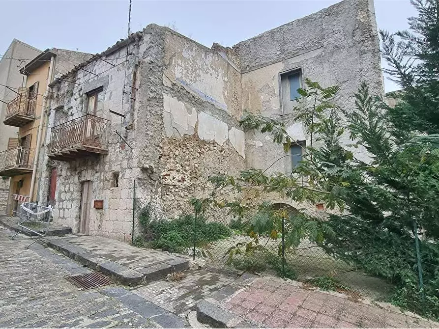 Immagine 17 di Quadrilocale in vendita  in Via Tre Novembre 27 a Acquaviva Platani