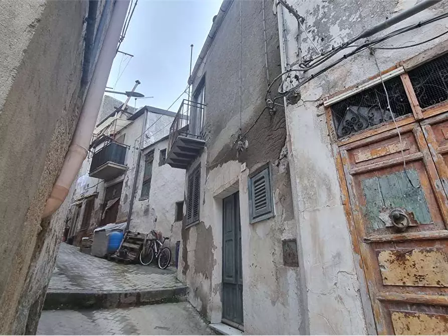 Immagine 2 di Casa indipendente in vendita  a Campofranco