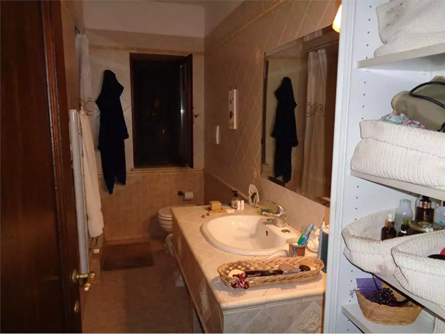 Immagine 7 di Quadrilocale in vendita  a Roccastrada