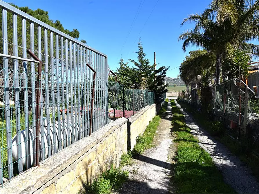 Immagine 31 di Porzione di villa in vendita  in sp3 a Favara