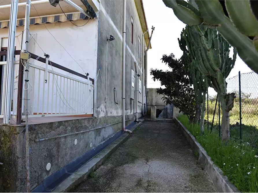 Immagine 34 di Porzione di villa in vendita  in sp3 a Favara