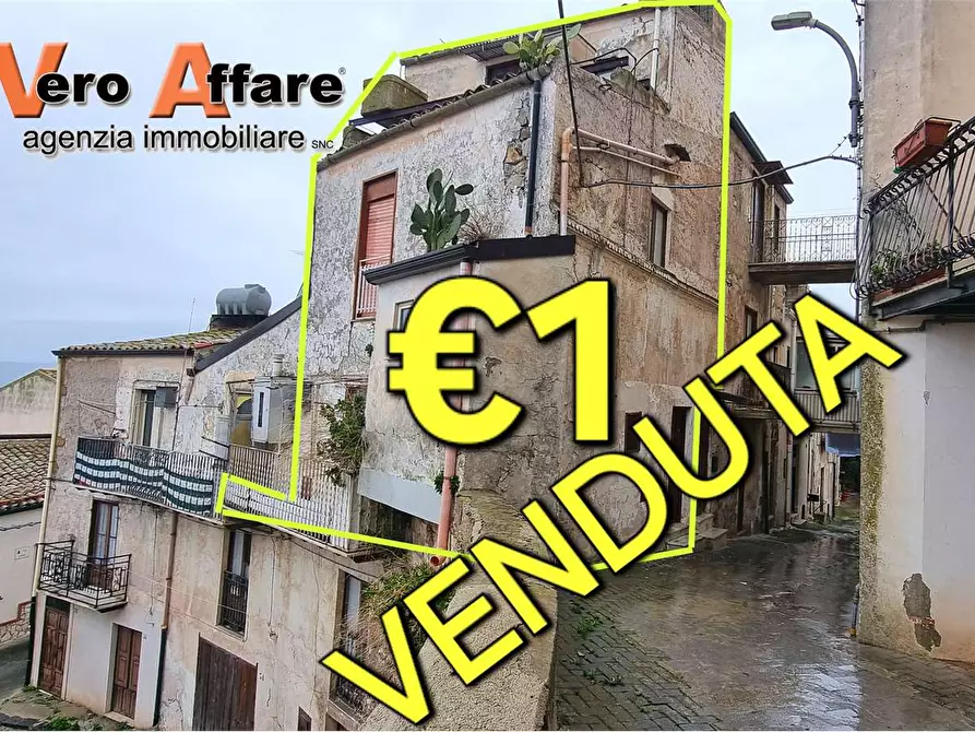 Immagine 1 di Porzione di casa in vendita  in via San Benedetto a Sutera