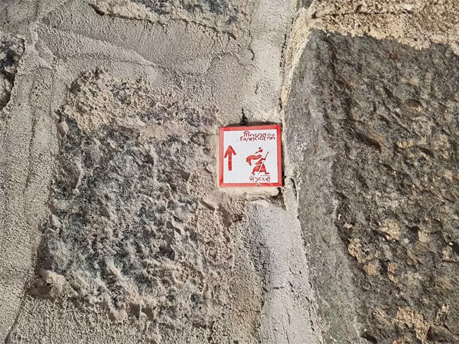 Immagine 9 di Casa indipendente in vendita  a Acquaviva Platani