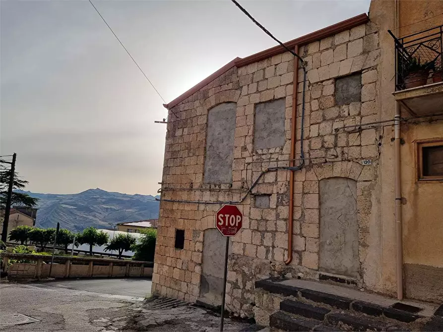 Immagine 10 di Casa indipendente in vendita  a Acquaviva Platani