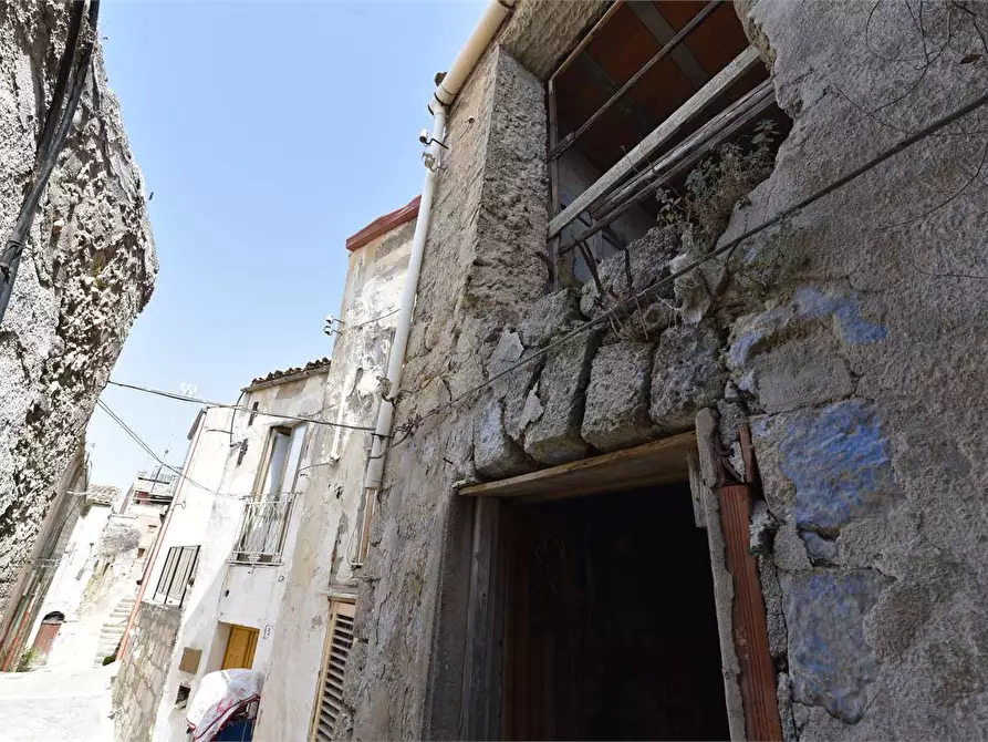 Immagine 13 di Casa indipendente in vendita  a Mussomeli