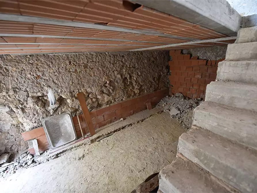 Immagine 17 di Casa indipendente in vendita  a Mussomeli