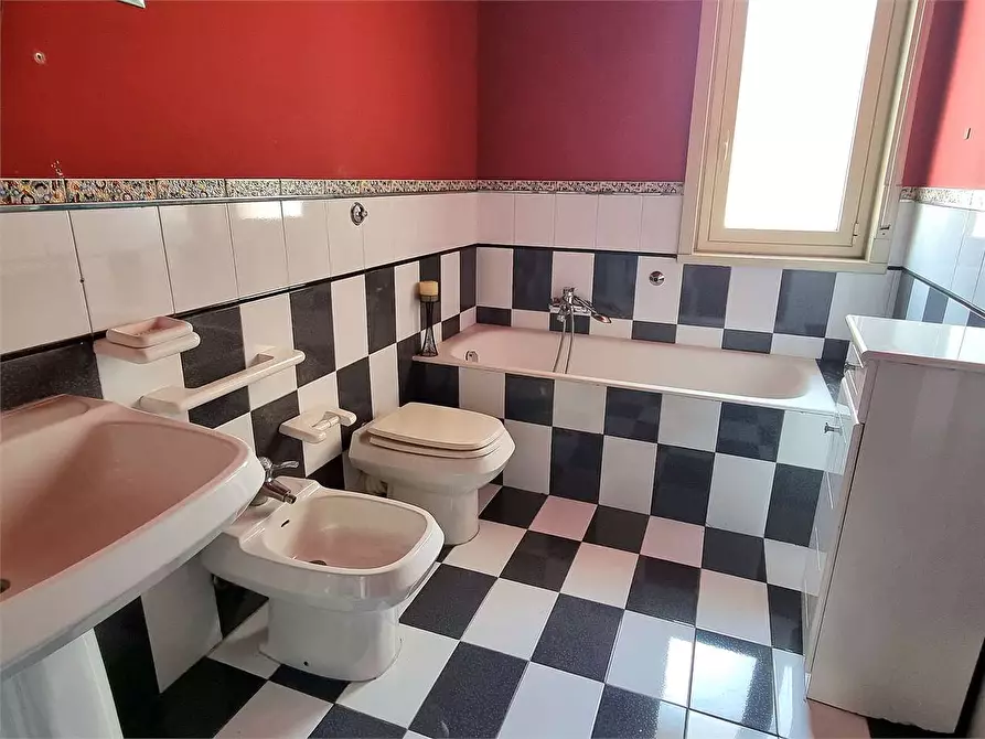 Immagine 19 di Quadrilocale in vendita  in Via Rodolfo Morandi 36 a Favara