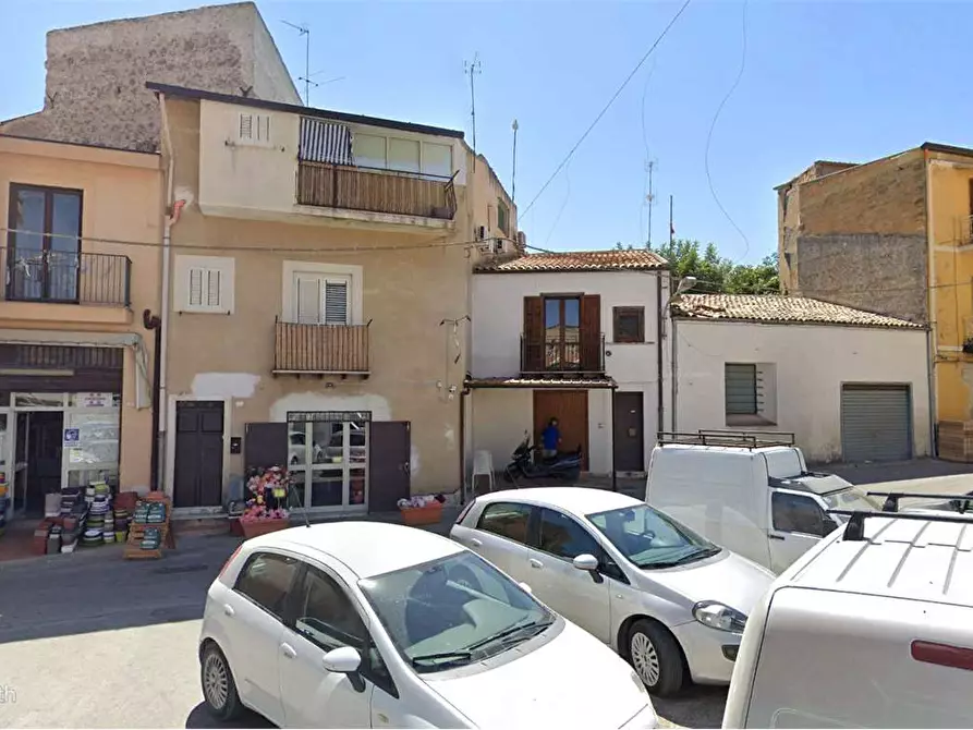 Immagine 3 di Trilocale in affitto  a Favara