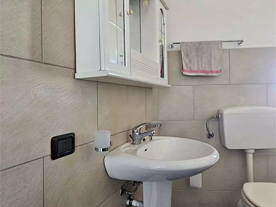 Immagine 13 di Bilocale in affitto  a Favara