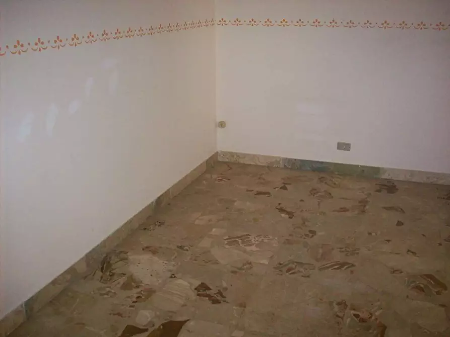 Immagine 11 di Quadrilocale in vendita  in Viale Aldo Moro 2 a Favara