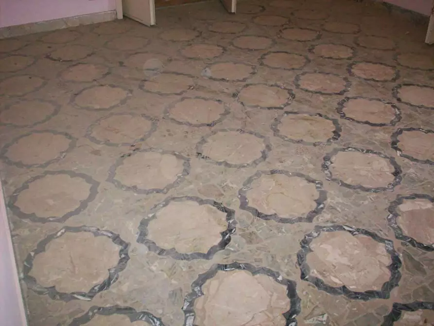 Immagine 21 di Quadrilocale in vendita  in Viale Aldo Moro 2 a Favara