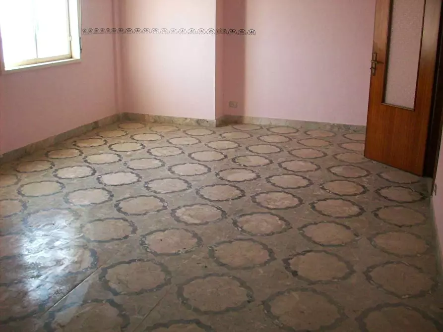 Immagine 22 di Quadrilocale in vendita  in Viale Aldo Moro 2 a Favara