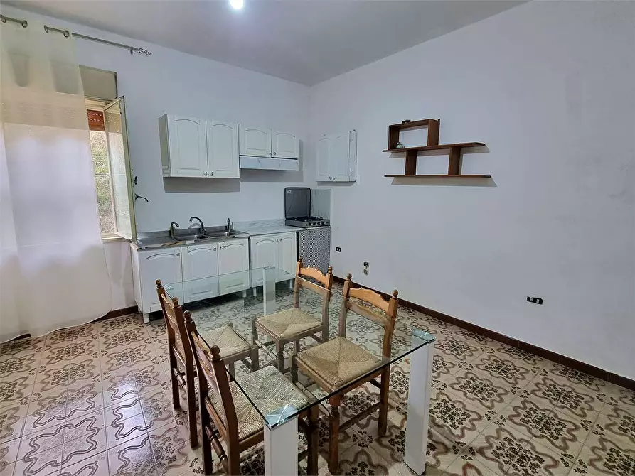 Immagine 1 di Bilocale in affitto  a Favara