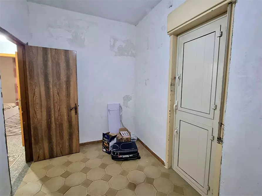 Immagine 14 di Bilocale in affitto  a Favara