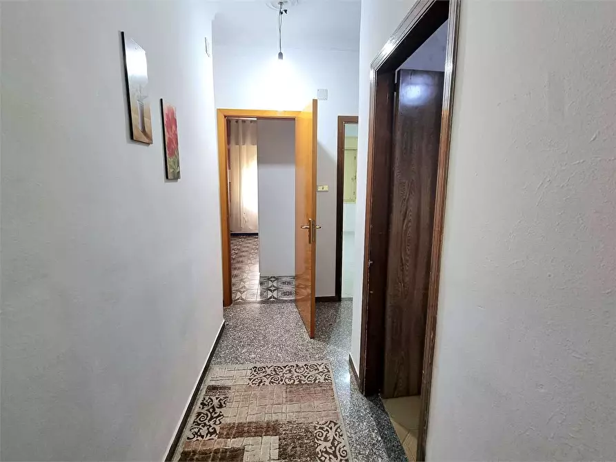 Immagine 16 di Bilocale in affitto  a Favara