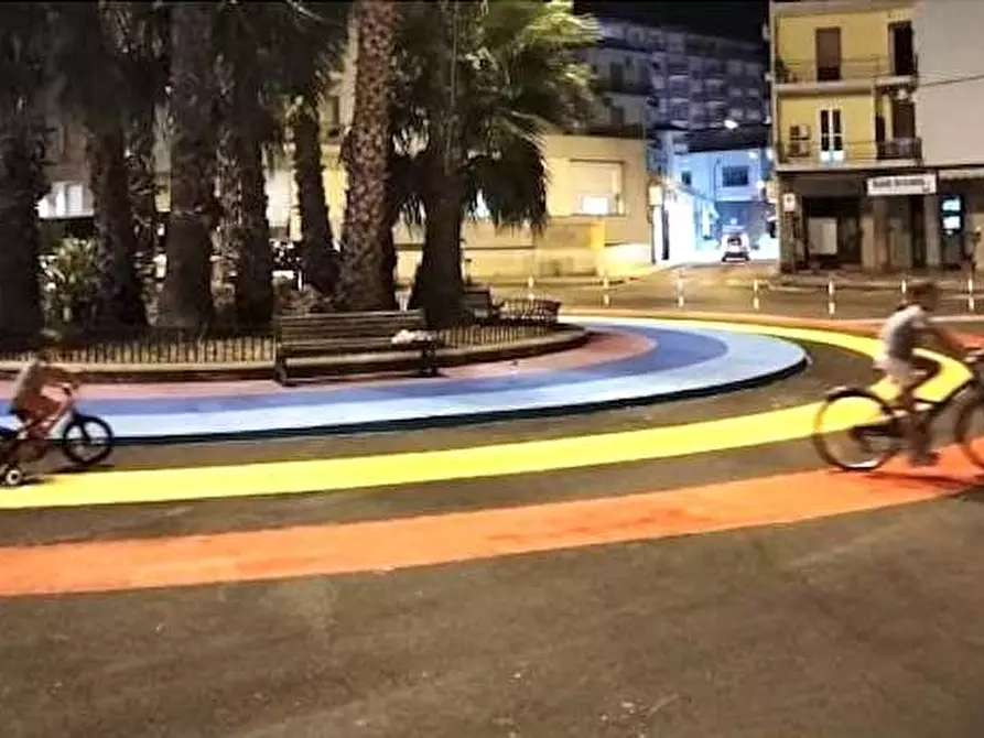 Immagine 14 di Quadrilocale in vendita  in Via  Archia 40 a Siracusa