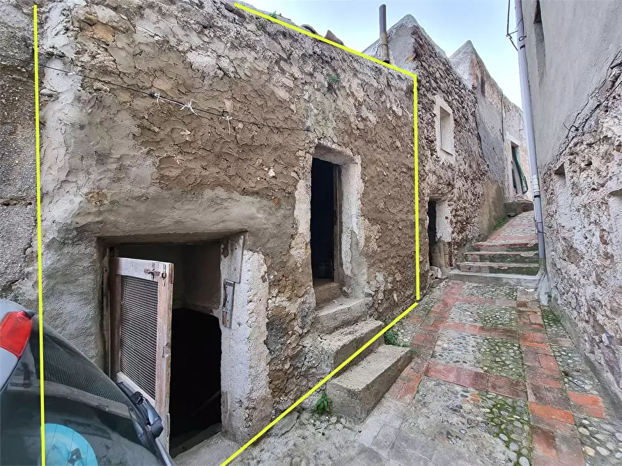 Immagine 2 di Casa indipendente in vendita  a Sutera