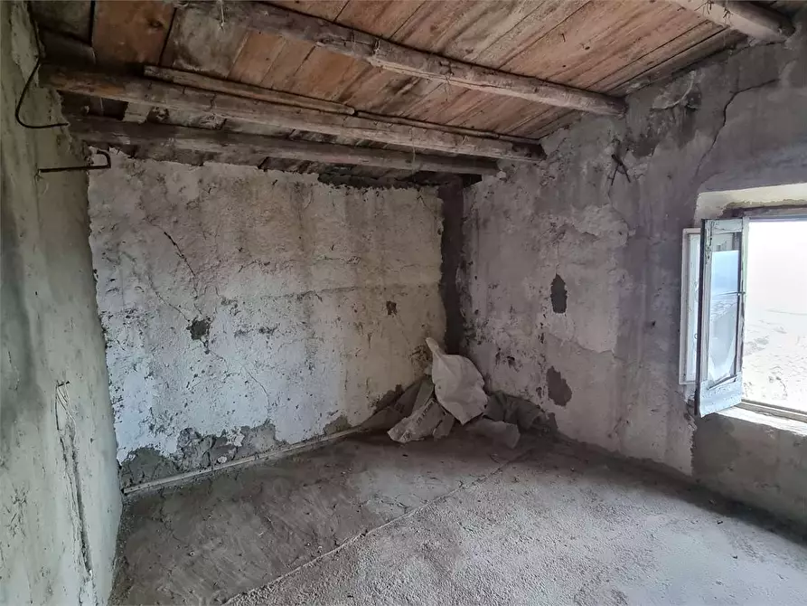 Immagine 10 di Casa indipendente in vendita  a Sutera