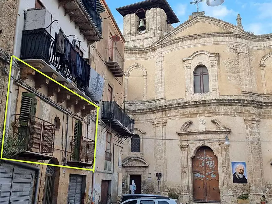 Immagine 3 di Bilocale in vendita  in Piazza San Domenico 12 a Caltanissetta