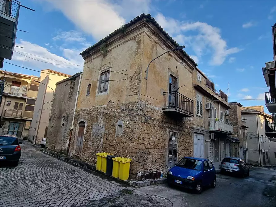 Immagine 3 di Casa indipendente in vendita  a Delia