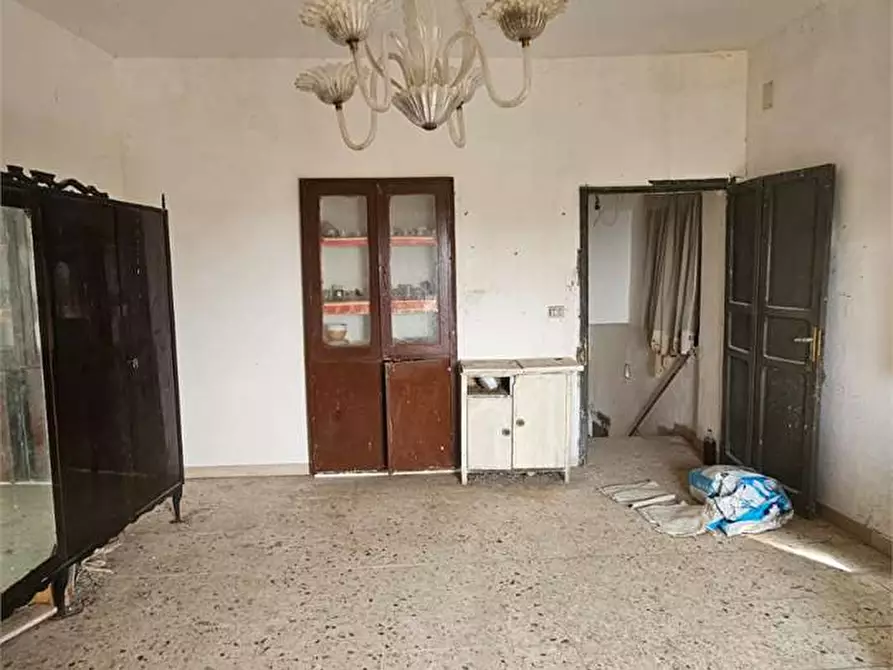 Immagine 16 di Casa indipendente in vendita  a Sutera
