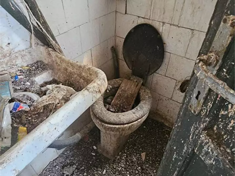 Immagine 22 di Casa indipendente in vendita  a Sutera