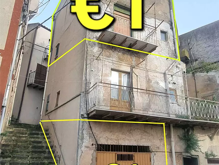 Immagine 2 di Quadrilocale in vendita  a Sutera