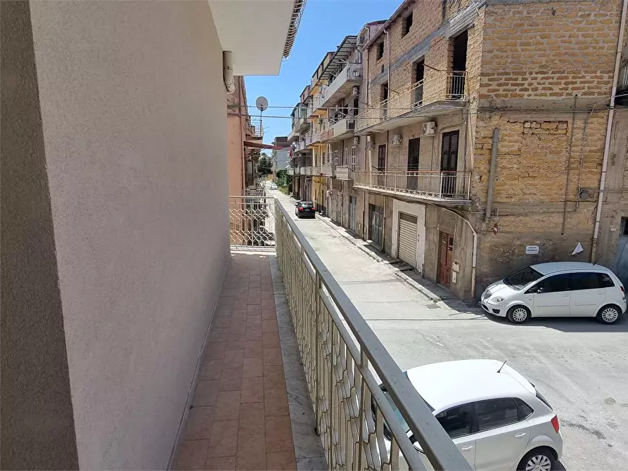 Immagine 9 di Trilocale in vendita  in Via aragona a Favara