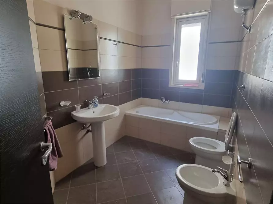 Immagine 19 di Trilocale in vendita  in Via aragona a Favara