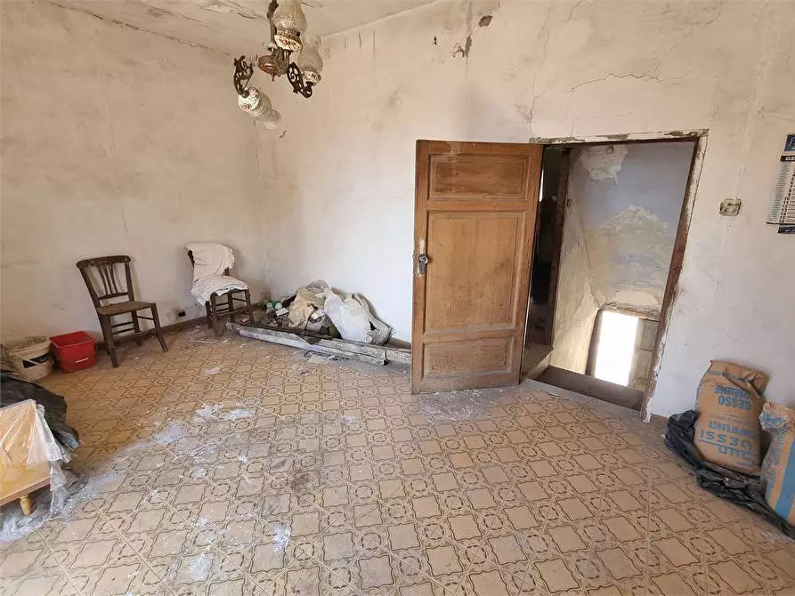 Immagine 11 di Appartamento in vendita  a Mussomeli